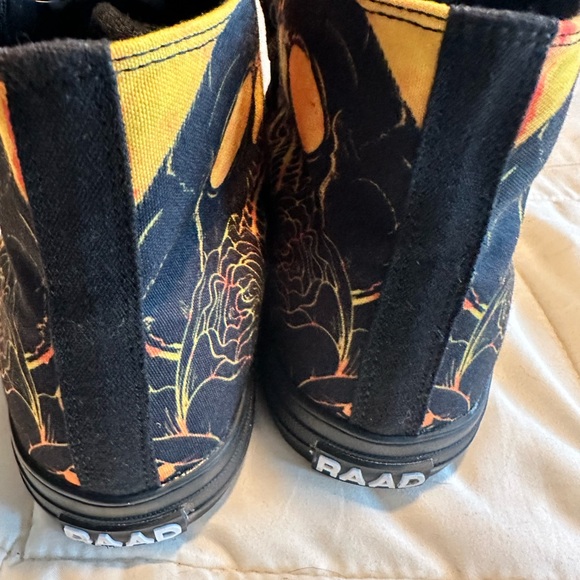 Men’s Raad Hightop Sneakers - Picture 6 of 8